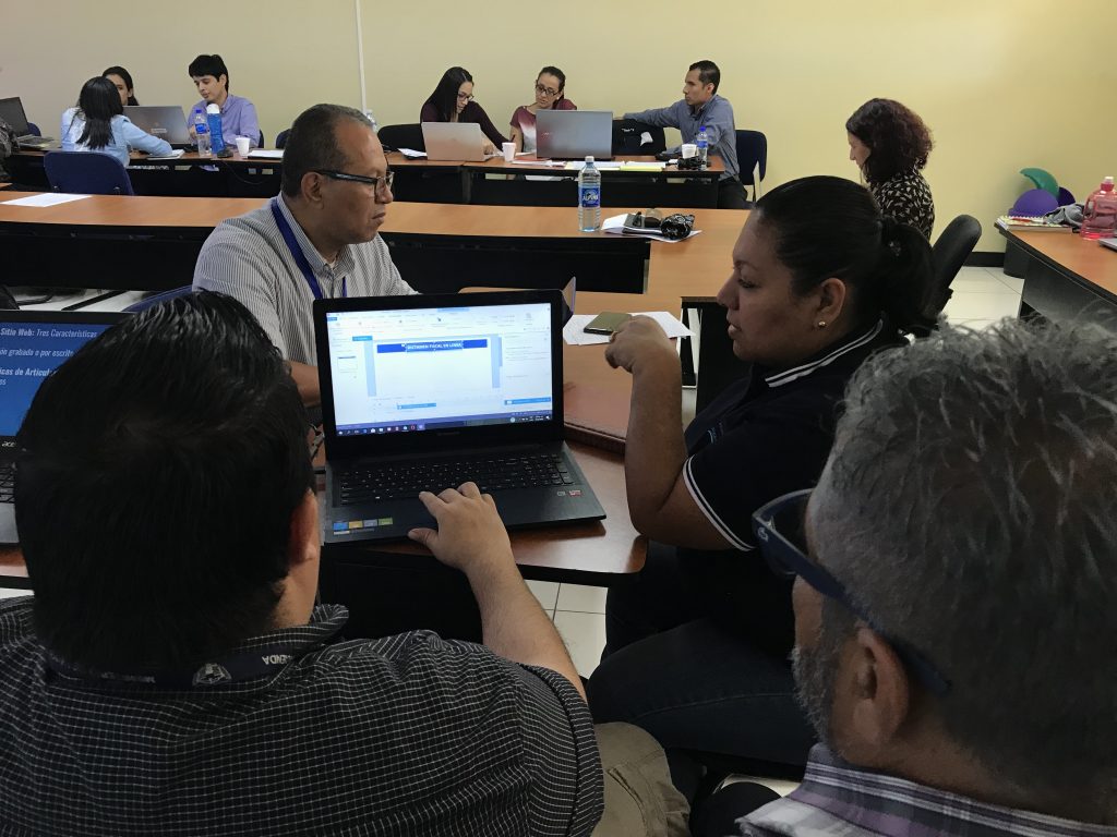 Exploring the Fundamentals of Online Learning in El Salvador